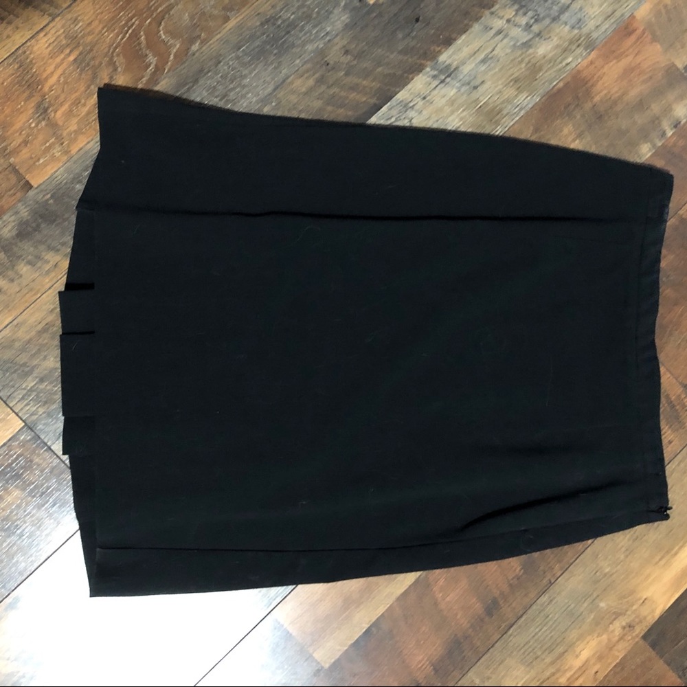 VS black pencil skirt